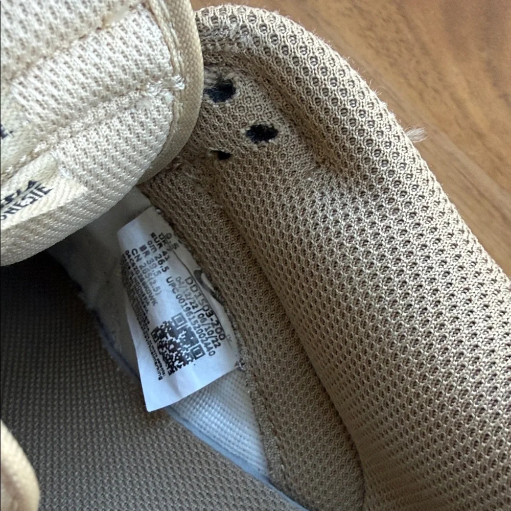 Nike Men’s Low-Top Sneakers in Tan and Black Swoosh